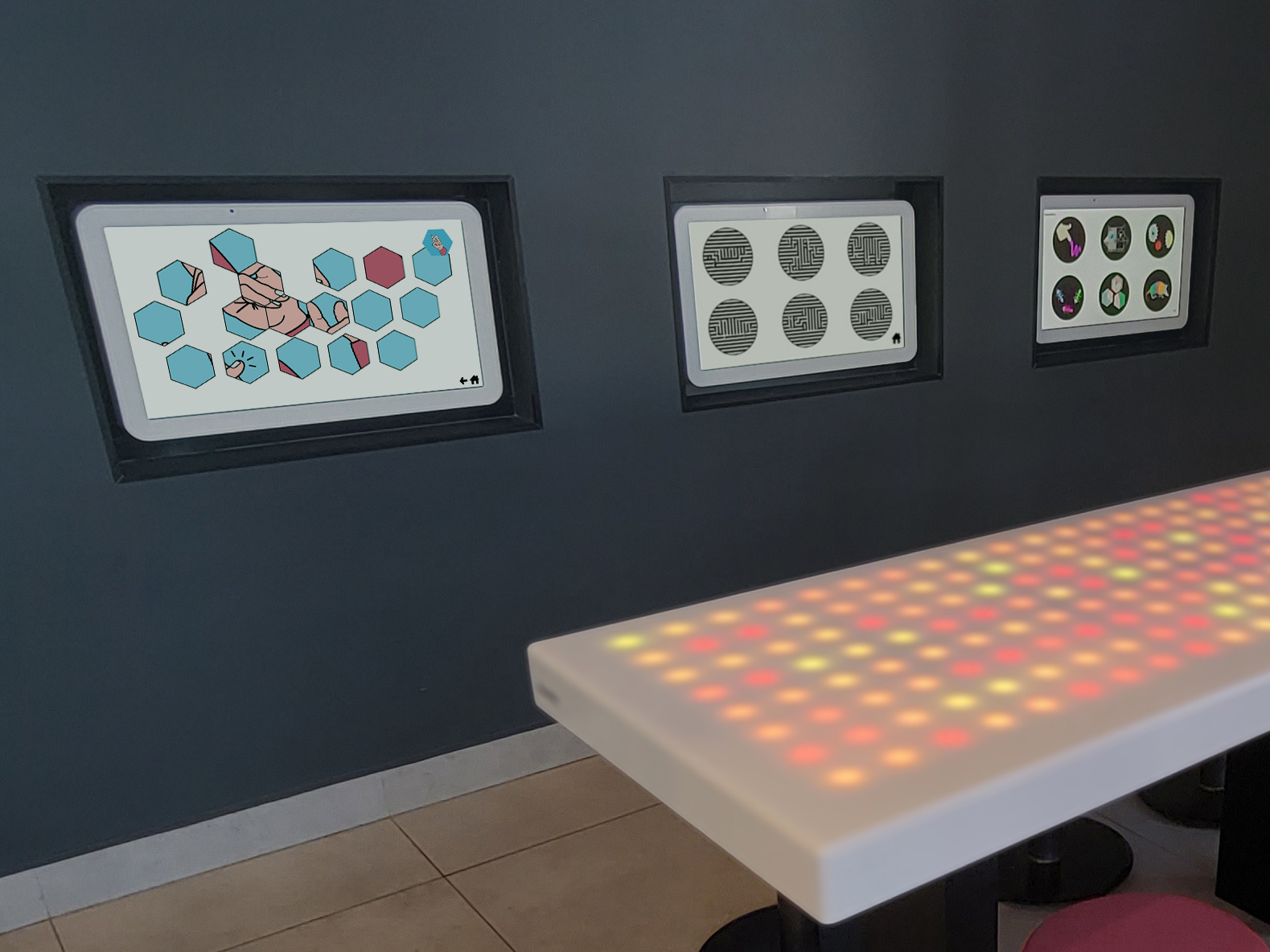 Restaurant-Ucreate-tablet-sparkle-table-pizza-hut-4x3